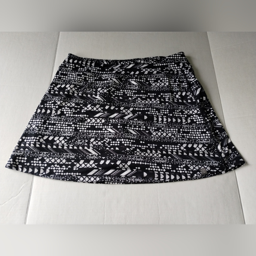Black and White Title Nine Women's Skort, Size Large